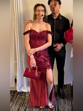 (not the same dress as my other listing!) LIKE NEW dress worn once